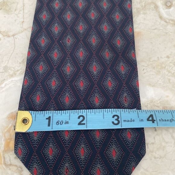 Gucci 100% Silk Tie - Picture 9 of 10